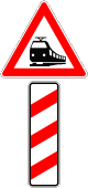 StVO, Verkehrszeichen Nr. 156: Bahnübergang mit dreistreifiger Bake